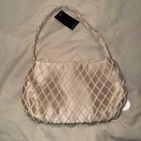 Cream Shell Shoulder Bag - Picture 4 of 5